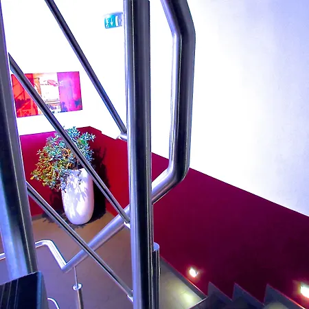 108 In Bei Hamburg גלינדה